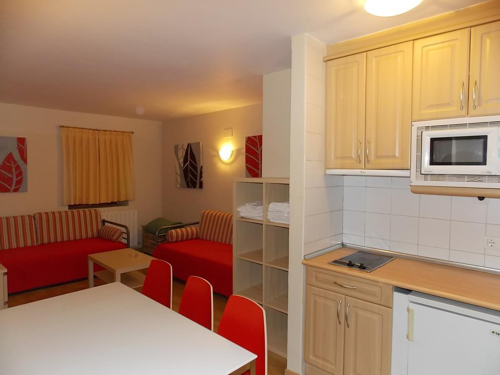 Apartamentos Fidalgo Sandiniés 部屋 写真